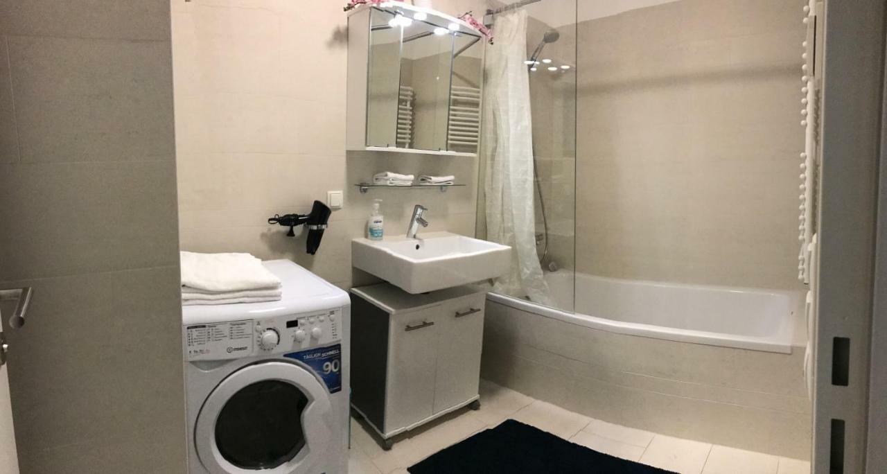 Apartment With Parking On Premise Vienna Esterno foto