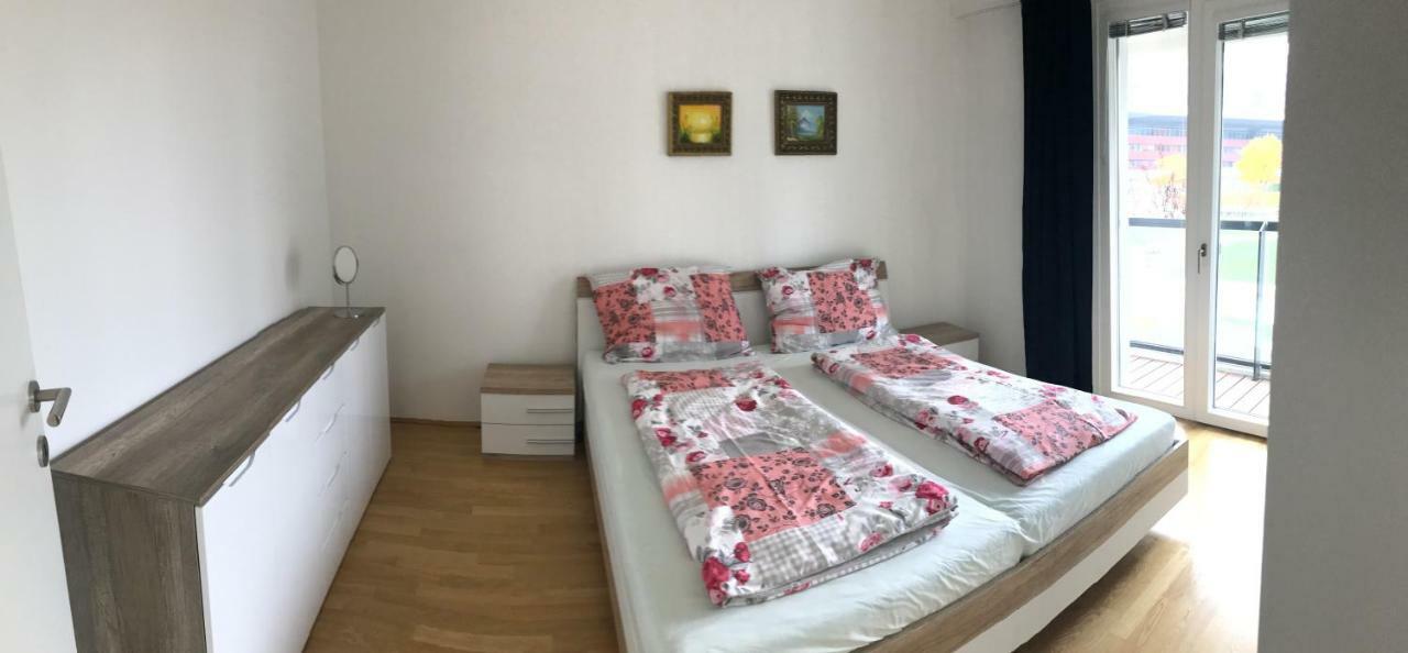Apartment With Parking On Premise Vienna Esterno foto