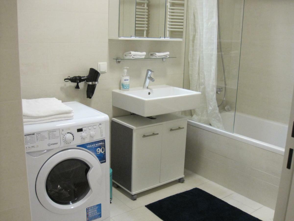 Apartment With Parking On Premise Vienna Esterno foto