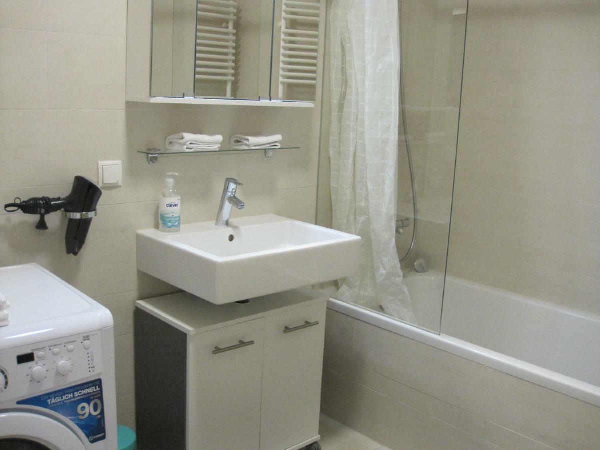 Apartment With Parking On Premise Vienna Esterno foto